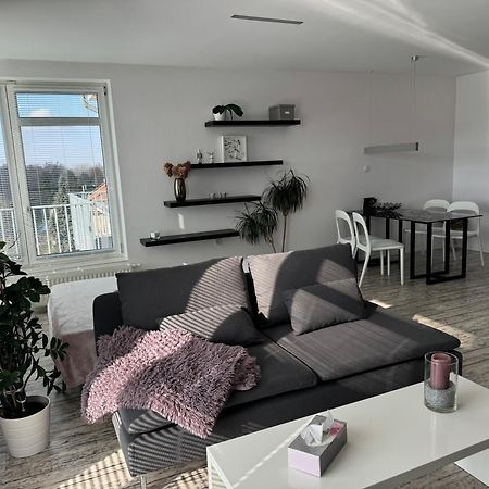 פודבראדי Apartment Husova מראה חיצוני תמונה