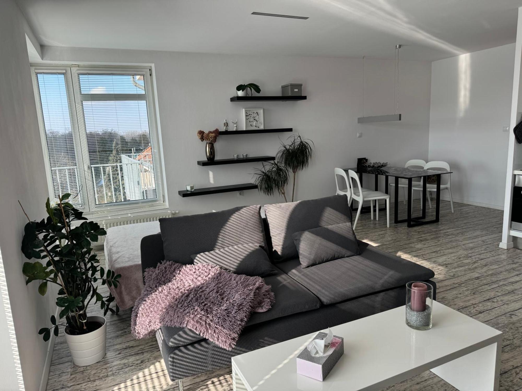 פודבראדי Apartment Husova מראה חיצוני תמונה